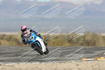 media/Dec-07-2025-CVMA (Sun) [[3e7d2de5dc]]/Race 8-Middleweight Shootout/